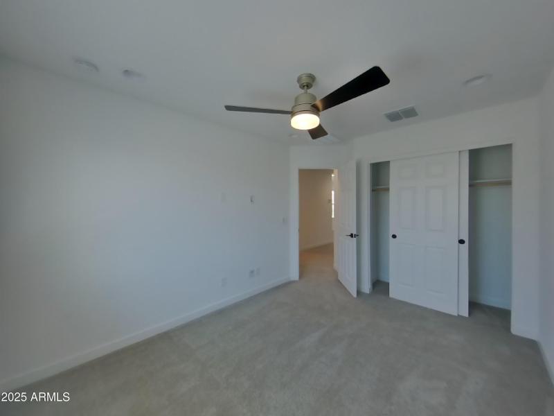 17_pc_eAjw2CpxtD_GWbWr2OPI5_layout_0