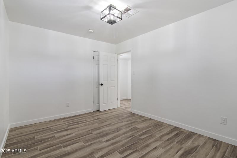 17_8815 n 30th ave phoenix az 17