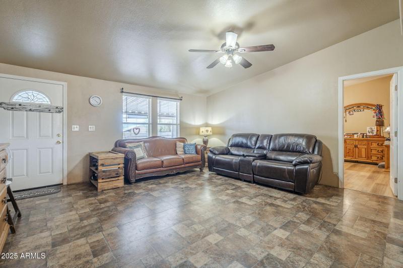 10-web-or-mls-Main-10