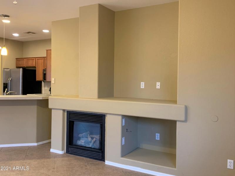 Fireplace & Entertainment