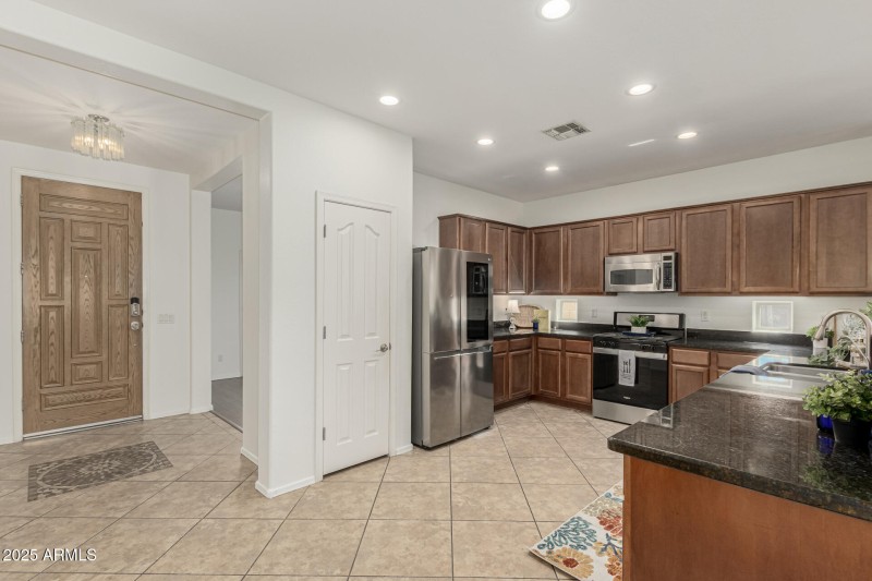 16 - South View 7048