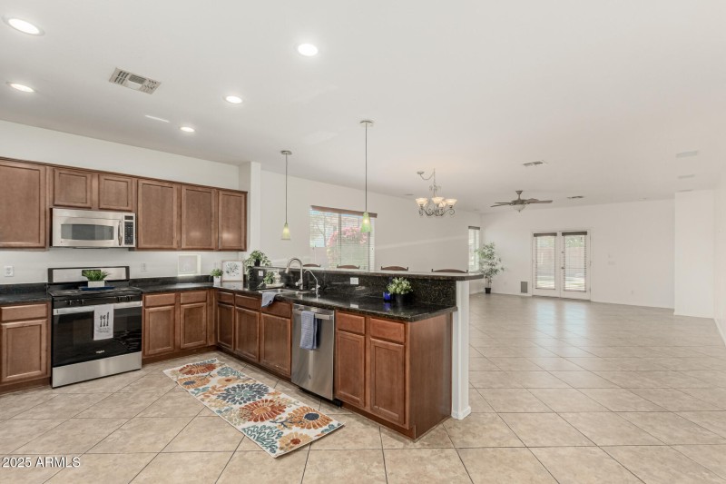 17 - South View 7048