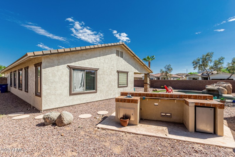 35 - South View 7048