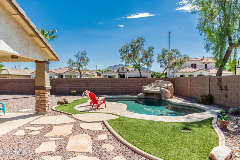 36 - South View 7048