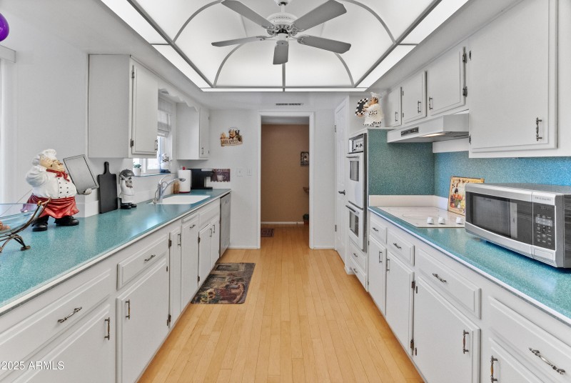 10229 W Bolivar Dr-16