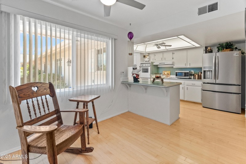 10229 W Bolivar Dr-22