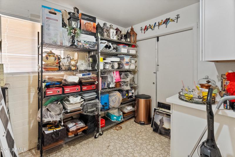 10229 W Bolivar Dr-24