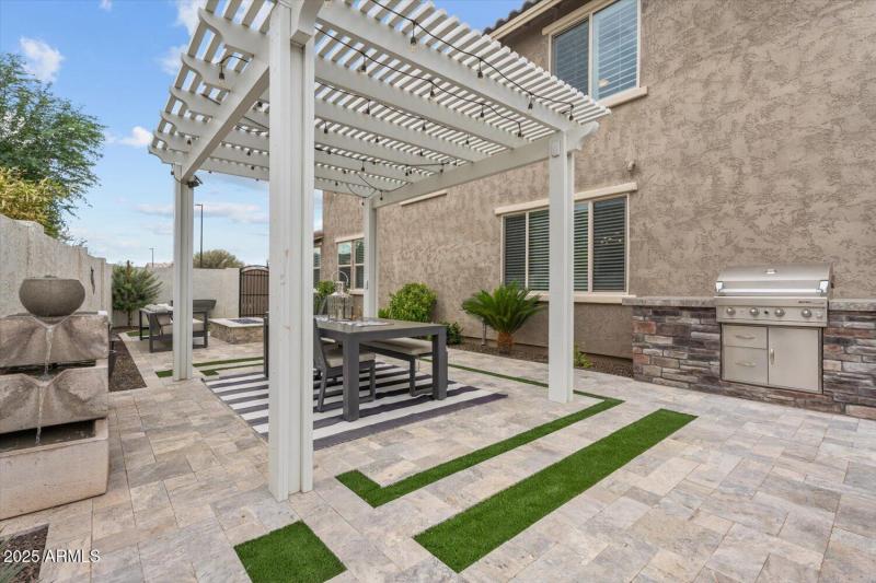 Custom Pergola Shade & BBQ Station