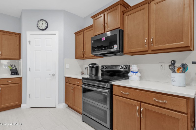 17-web-or-mls-10830-e-topaz-ave