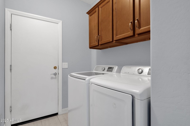 21-web-or-mls-10830-e-topaz-ave