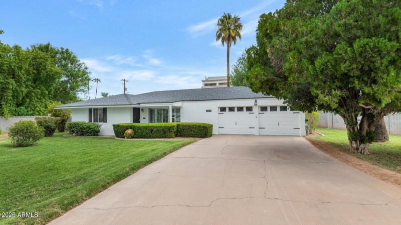 3009 N 43rd Pl-large-002-020-TOD7937-150