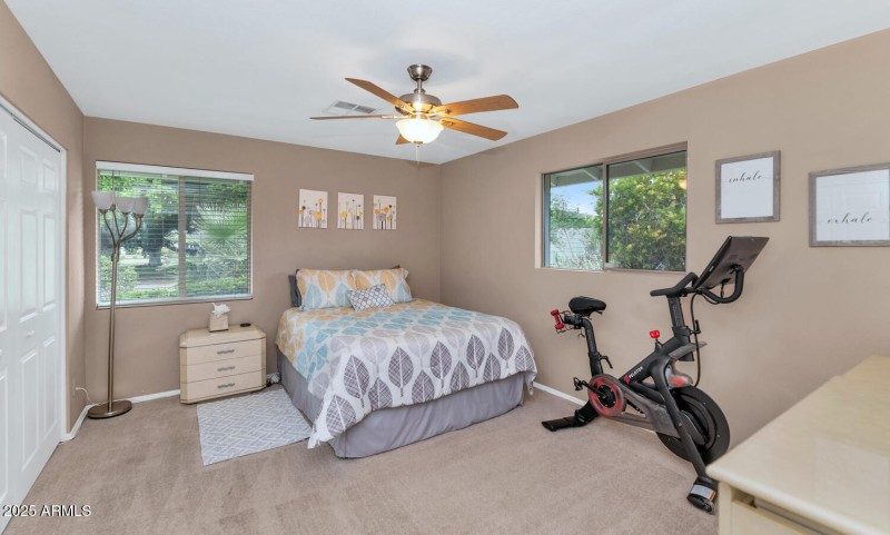 3009 N 43rd Pl-large-015-024-TOD7893-150