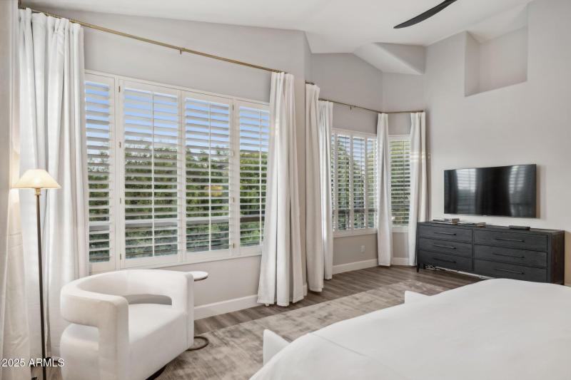 112-web-or-mls-6414-e-monte-cristo-ave