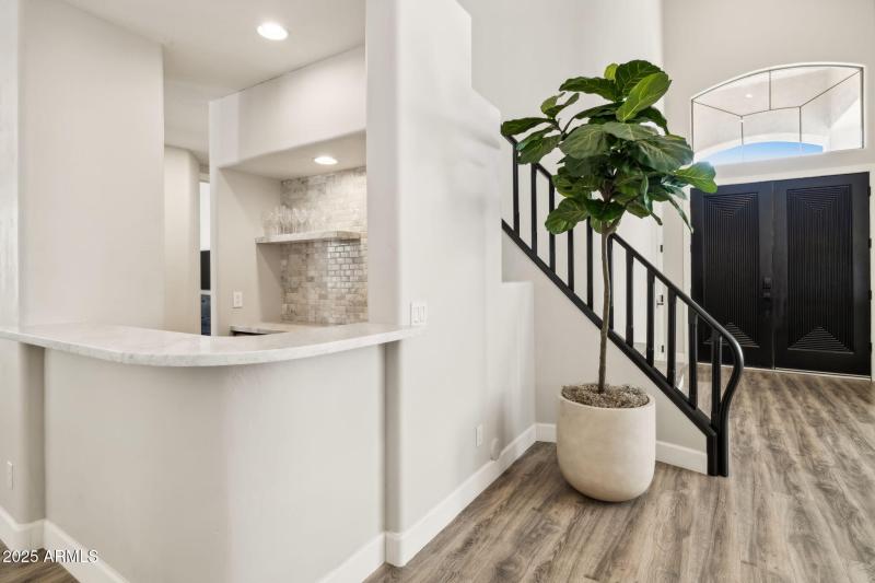 16-web-or-mls-6414-e-monte-cristo-ave