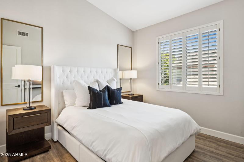 13-web-or-mls-6414-e-monte-cristo-ave