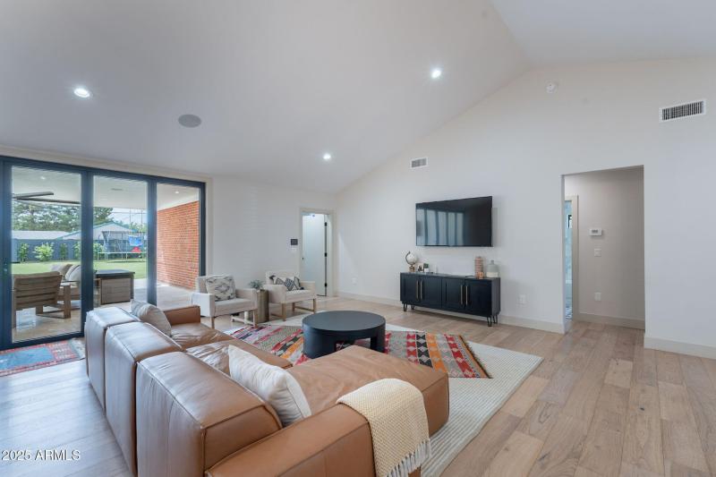 11-web-or-mls-Weldon-11