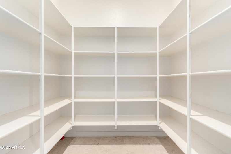 Walk-in Pantry