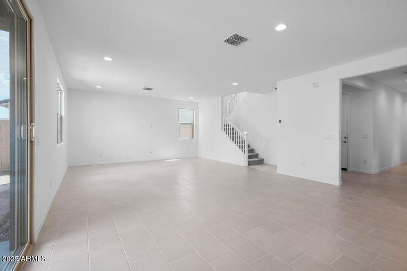 hj-az-phoenix-asante-vista-ellington-lot