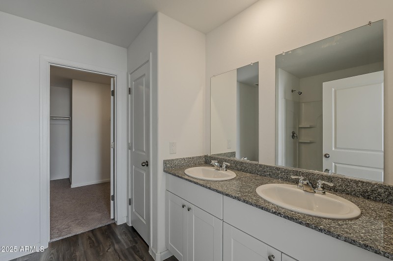 23-print-Carousel-23