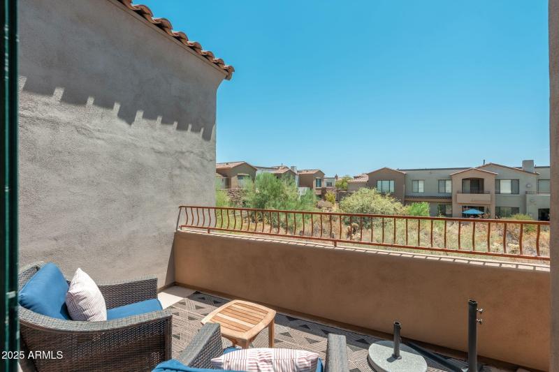 19550 N Grayhawk Dr UNIT 2063 - 025