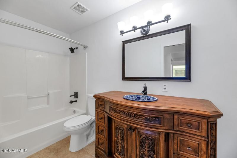 9821 E Birchwood Ave-large-019-025-TOD79