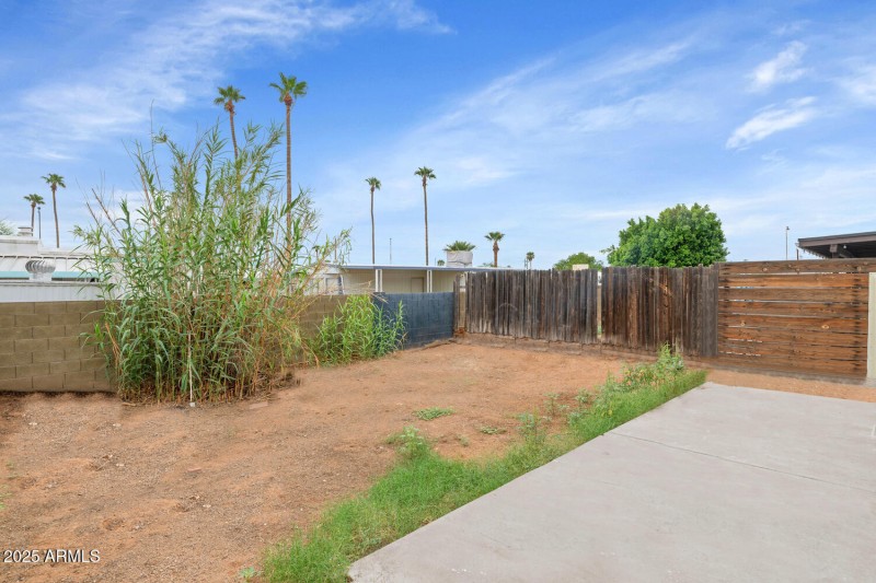 9821 E Birchwood Ave-large-025-006-TOD79