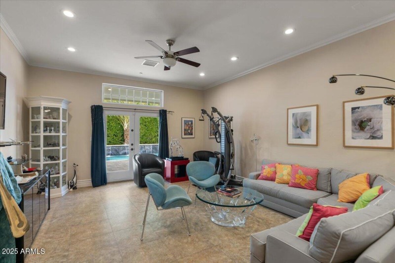 047-Casita Living Room