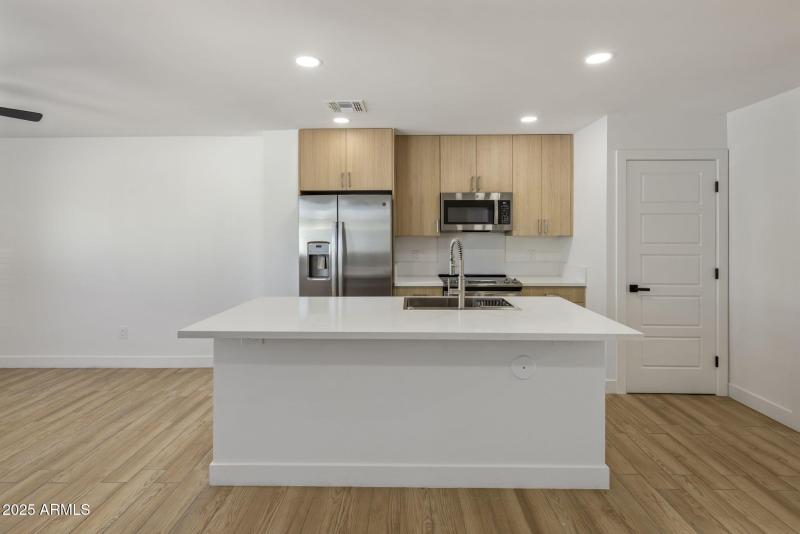 3-web-or-mls-D46A7314