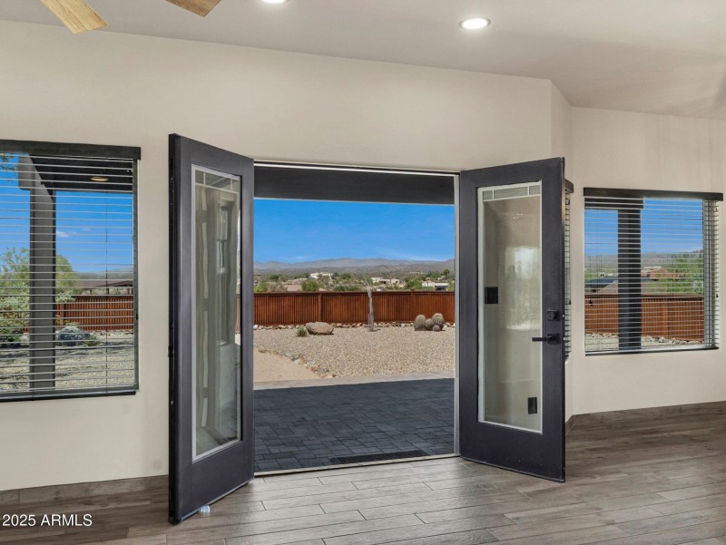 014_back access to courtyard