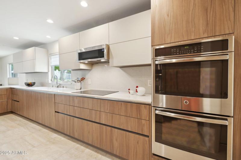 24-web-or-mls-7339-e-keim-dr