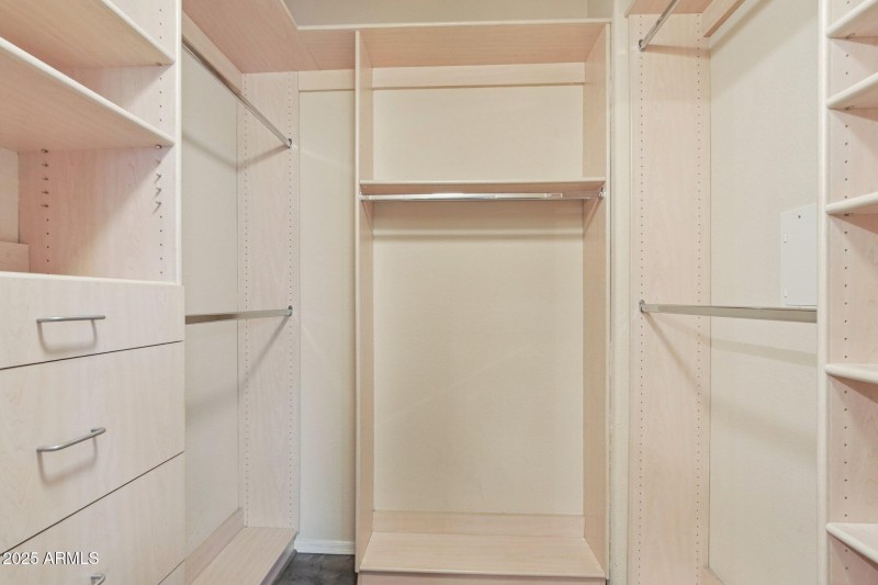 21-web-or-mls-N 76th St 1104-S1909-021