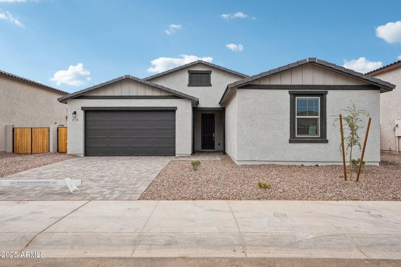 3-web-or-mls-W Brown St-S1909-003