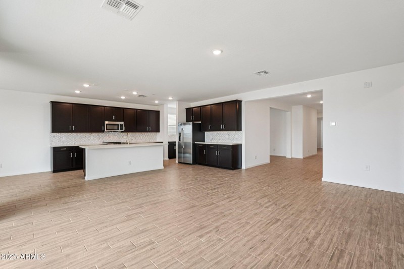 11-web-or-mls-W Brown St-S1909-011