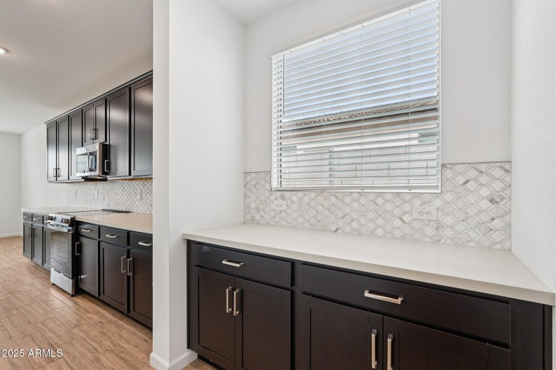 16-web-or-mls-W Brown St-S1909-016