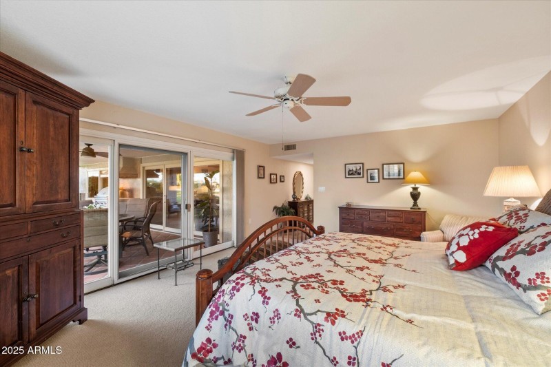 Private primary suite