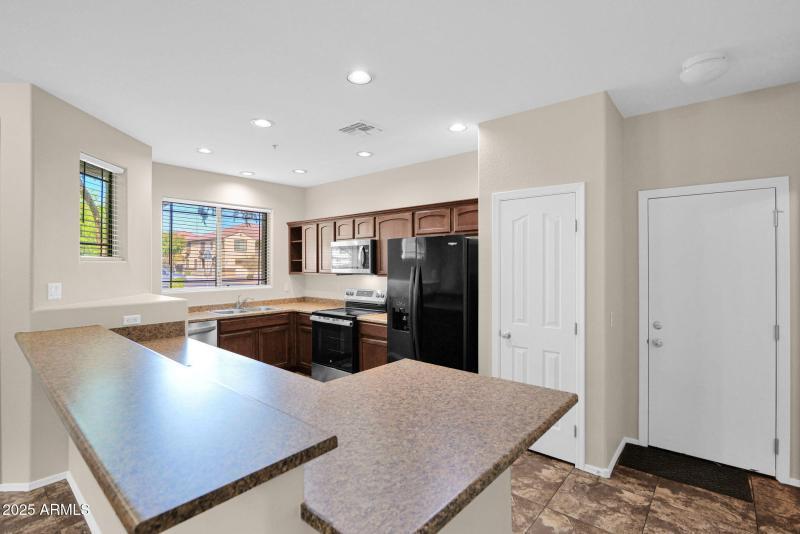 10-web-or-mls-P1292352