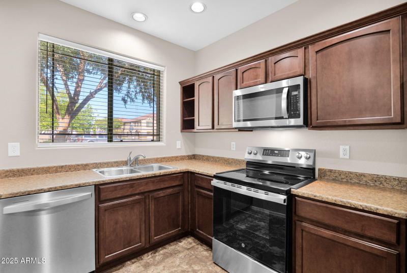 12-web-or-mls-P1292356