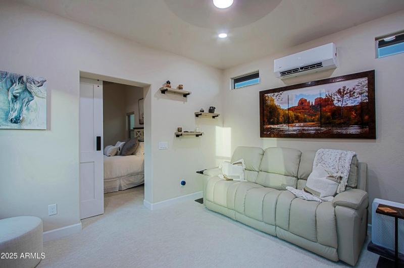 Executive Suite Living Room 4