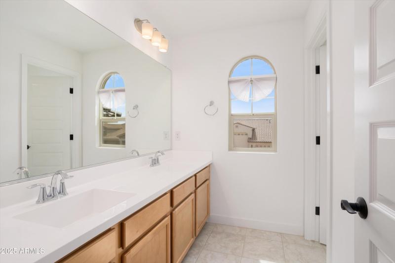 Bathroom 2 w/Double Sinks - Upstairs