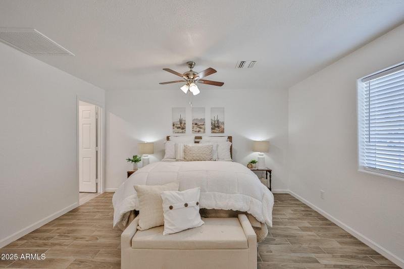 Primary Bedroom - Split