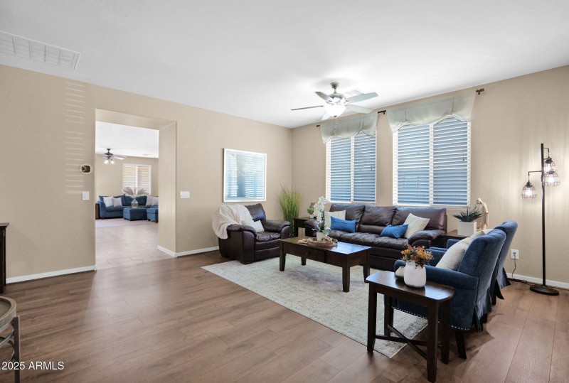 7-web-or-mls-P1303629