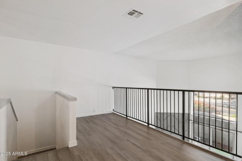 16-web-or-mls-4206-e-agave-rd