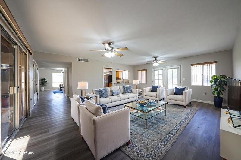 B-(2) - Living Room - Modern - 1 (1)