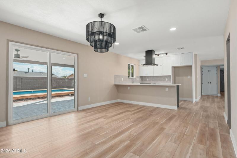 3121 W Hearn Rd - 13