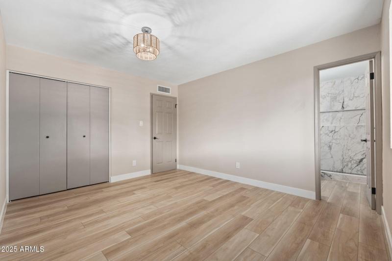 3121 W Hearn Rd - 16