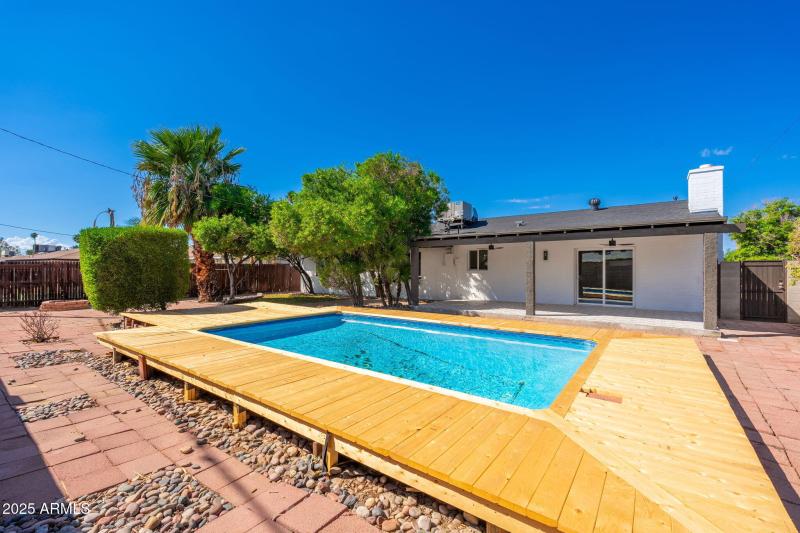 3121 W Hearn Rd - 33