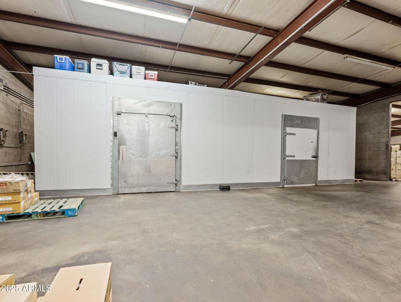 35-web-or-mls-4239 N 40th Ave-26