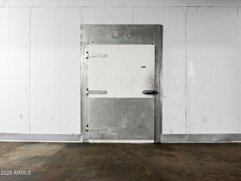 39-web-or-mls-4239 N 40th Ave-30