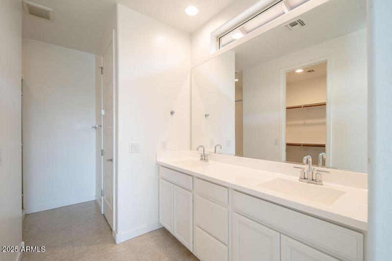 20250918_3740-S-65th-Ave_09