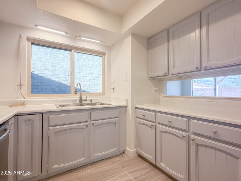 Bright & Open Kitchen